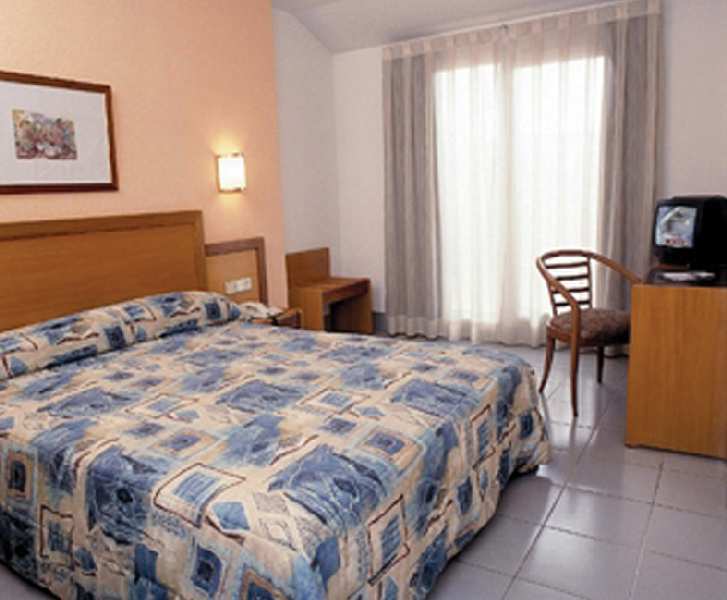 Hotel Cisneros Alcalá de Henares Exterior foto